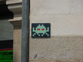 pixel art space invaders nantes